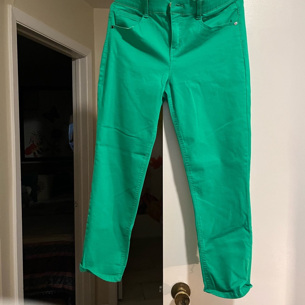 Draper James Kelly green cropped pants.  Never worn